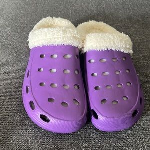 Gold Coast TM Sherpa lined clogs